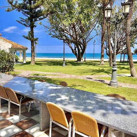 Castle Beach House Luxury Beachfront Villa Malaga Exterior photo