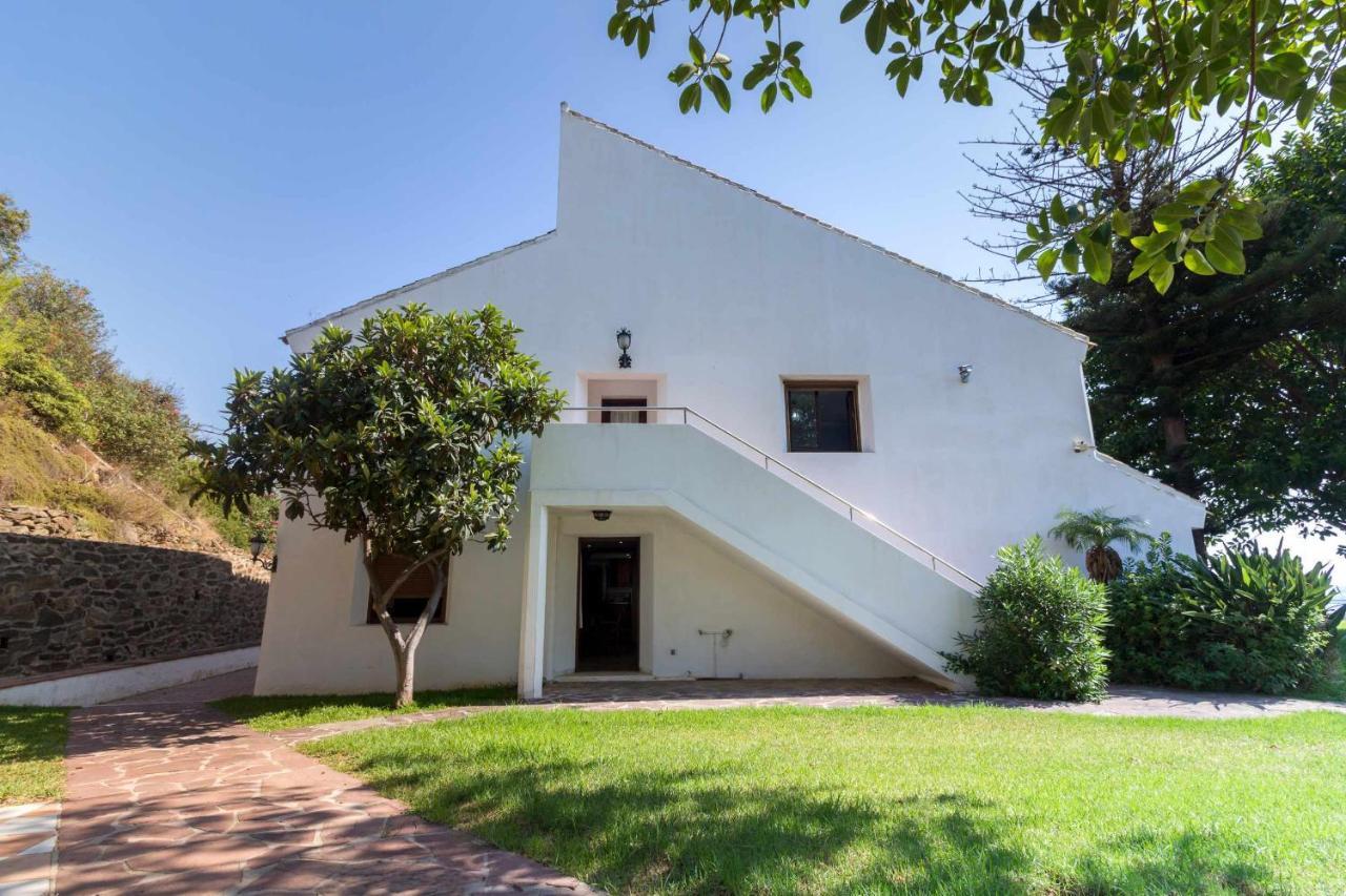Castle Beach House Luxury Beachfront Villa Malaga Exterior photo