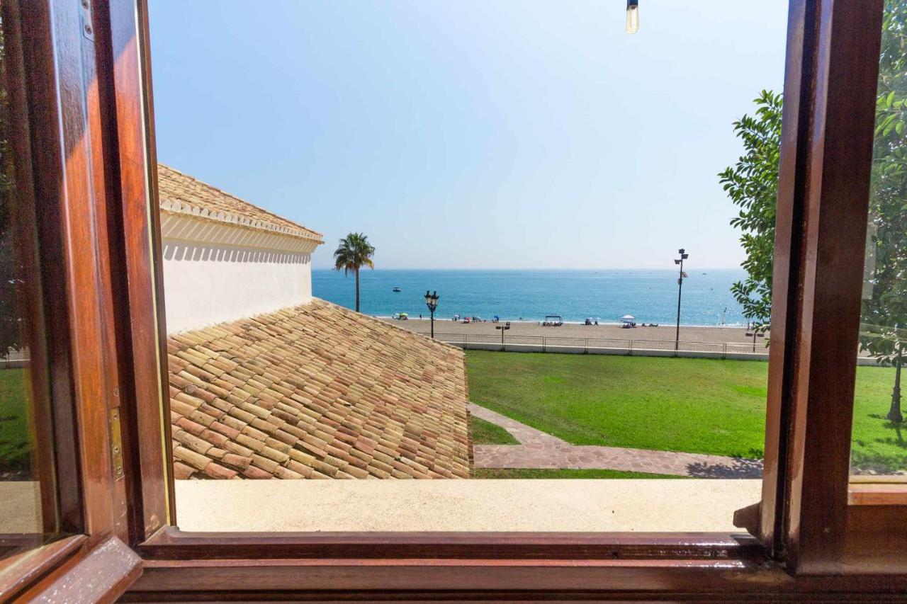 Castle Beach House Luxury Beachfront Villa Malaga Exterior photo