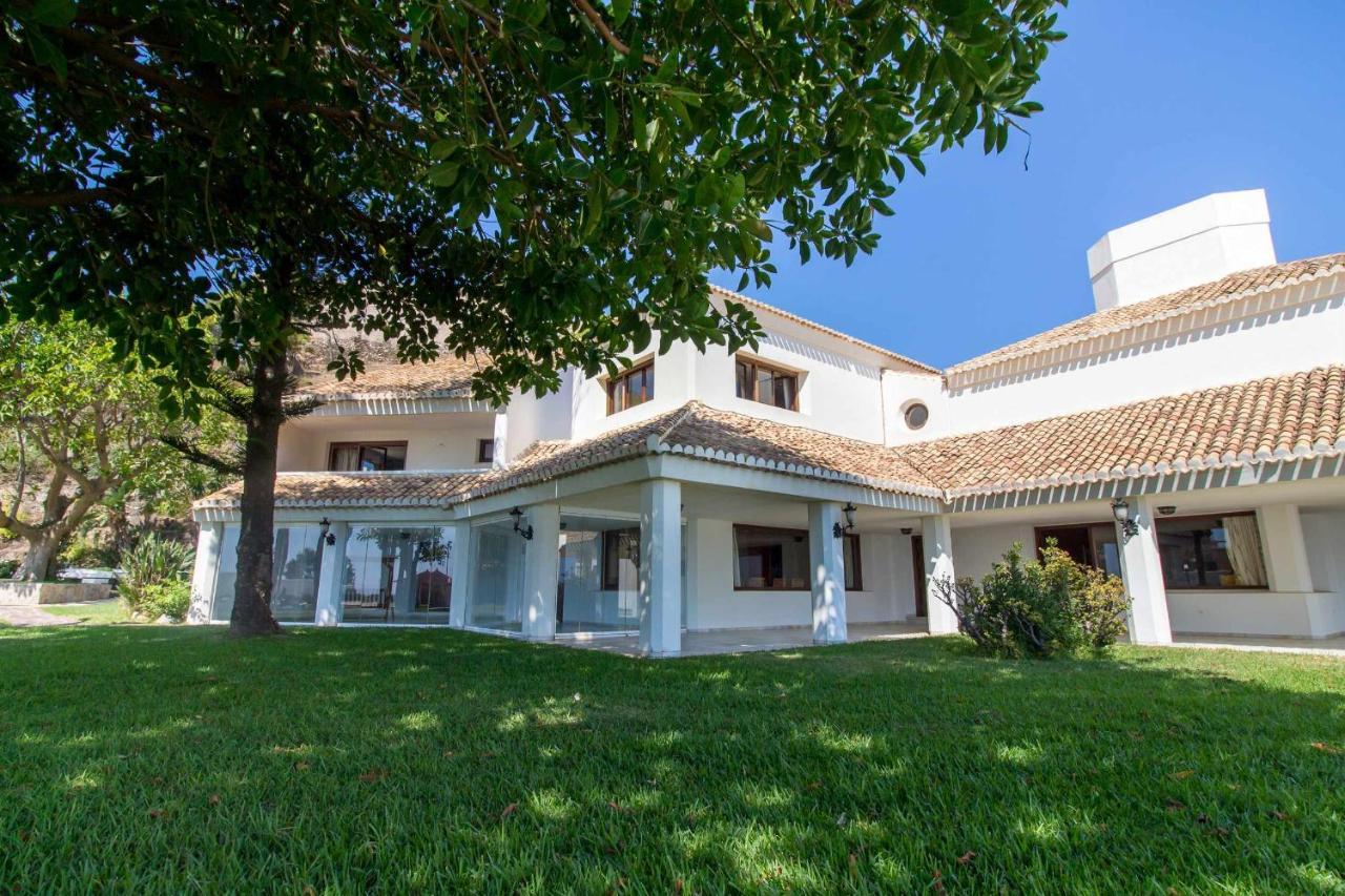 Castle Beach House Luxury Beachfront Villa Malaga Exterior photo