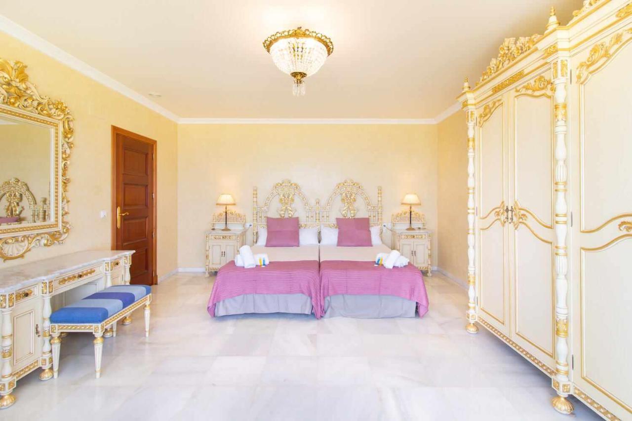 Castle Beach House Luxury Beachfront Villa Malaga Exterior photo