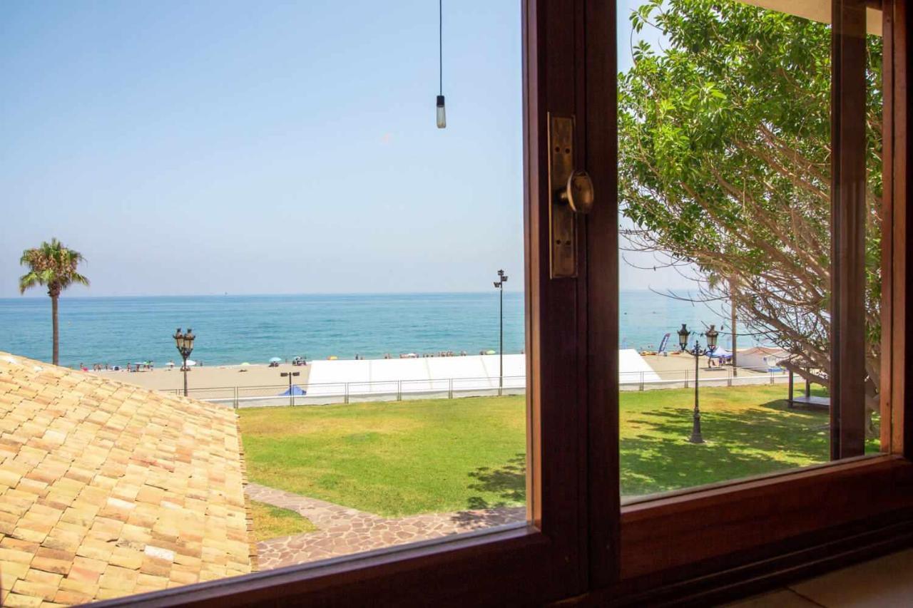 Castle Beach House Luxury Beachfront Villa Malaga Exterior photo