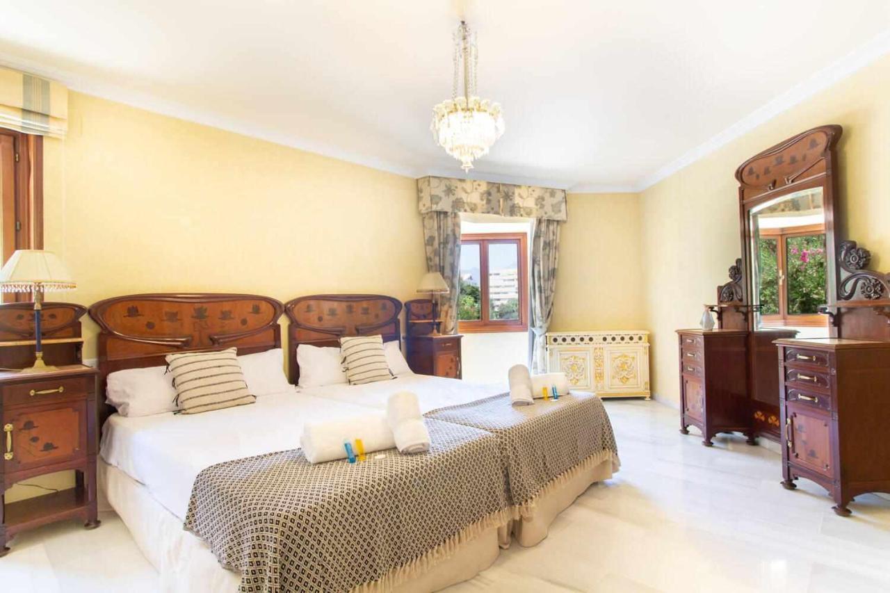 Castle Beach House Luxury Beachfront Villa Malaga Exterior photo